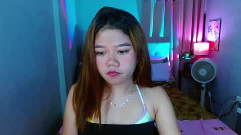 Layla online show from March 7, 11:51 am