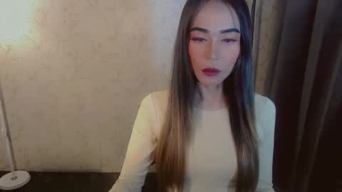 Snapshot of hotlegsxandra chatting on October 6, 12:27 am XANDRA online show from October 6, 12:27 am
