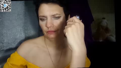 hotmamaqueen234 online show from June 15, 7:25 pm