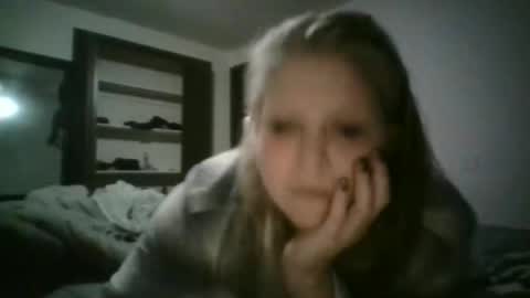 I can be whoever you want me to be online show from November 29, 7:56 am