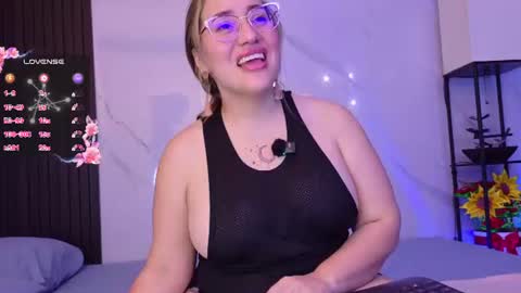 Sussy Bloom  online show from July 9, 4:26 am