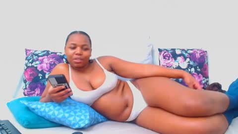 hotsmalltitsx online show from September 22, 11:14 pm