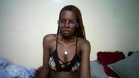 hott_asss online show from May 21, 1:58 am