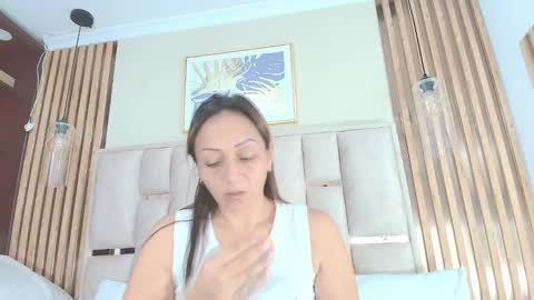 Snapshot of hottest_mature__ chatting on September 21, 12:53 am Natalie online show from September 21, 12:53 am