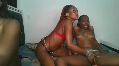 hottie_chyna online show from December 15, 8:58 pm