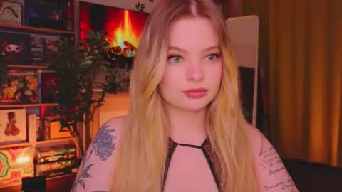 Snapshot of hottie_jane chatting on October 3, 7:30 pm Jane online show from October 3, 7:30 pm