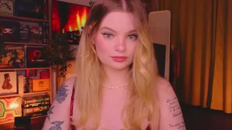 Snapshot of hottie_jane chatting on September 28, 7:30 pm Jane online show from September 28, 7:30 pm
