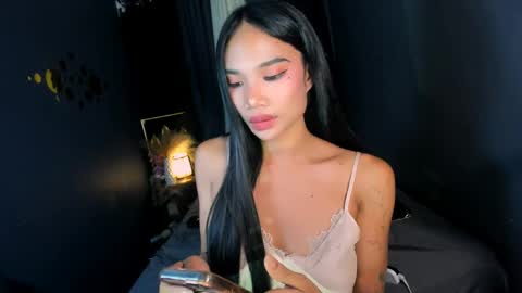 Hi i am Jane half vietnamese and half pinay and would like to meet good person here XOXO online show from May 27, 1:57 am