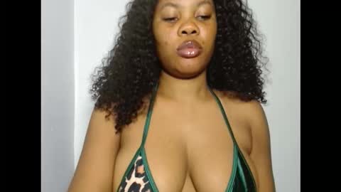 Snapshot of hotty_lora889 chatting on October 10, 2:11 pm hotty_lora889 online show from October 10, 2:11 pm