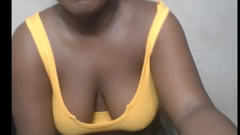 Snapshot of hottylissa1 chatting on October 13, 7:16 pm hottylissa1 online show from October 13, 7:16 pm