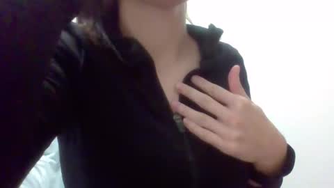 Snapshot of hotwinterxx chatting on December 4, 2:59 pm Hotwixx online show from December 4, 2:59 pm