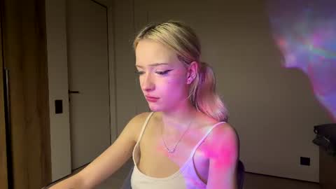 Anny online show from July 2, 6:14 pm