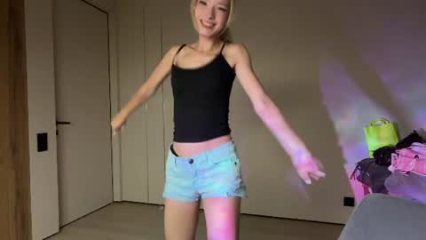 Anny online show from July 24, 6:28 pm