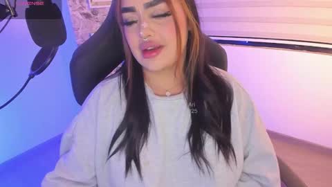 Ari online show from November 8, 2:38 am