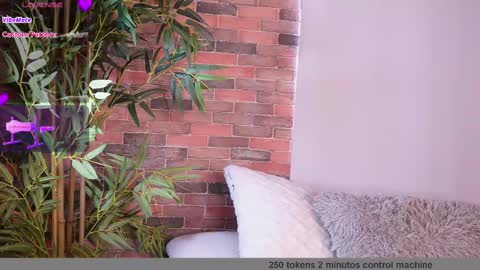 Snapshot of i_am_lucy1 chatting on February 10, 6:03 pm Lucy online show from February 10, 6:03 pm