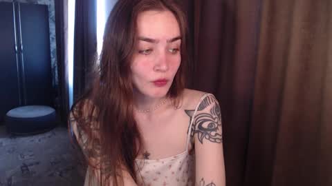 Snapshot of i_love_icecream chatting on October 1, 8:52 am elisabeth online show from October 1, 8:52 am