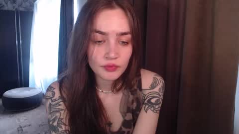 Snapshot of i_love_icecream chatting on October 3, 10:42 am elisabeth online show from October 3, 10:42 am