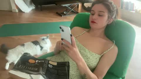 Olive online show from September 8, 8:19 pm