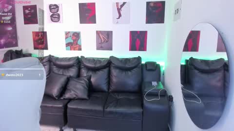 Sammy online show from October 19, 1:57 pm