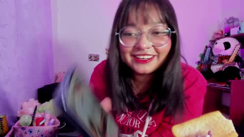 Snapshot of iam_zoechan chatting on December 15, 8:30 am Zoe 3 online show from December 15, 8:30 am