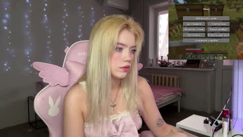 Cassie  STREAMS HERE EVERYDAY online show from February 25, 1:31 pm
