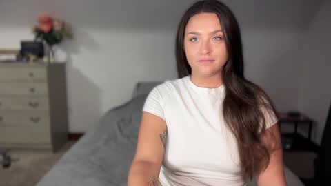 Snapshot of iamcrystalann chatting on September 17, 3:04 am Crystal online show from September 17, 3:04 am