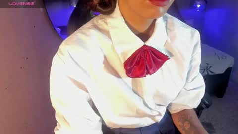 Nayuta online show from September 25, 8:17 pm