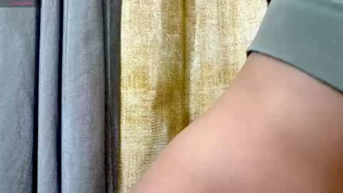 Snapshot of iamsomeone1234 chatting on September 15, 8:38 pm Iamnidhicam online show from September 15, 8:38 pm