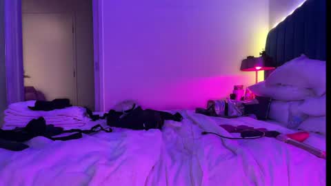 iamstephc online show from July 19, 12:35 am