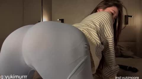 iamyuki_ online show from February 18, 10:31 pm