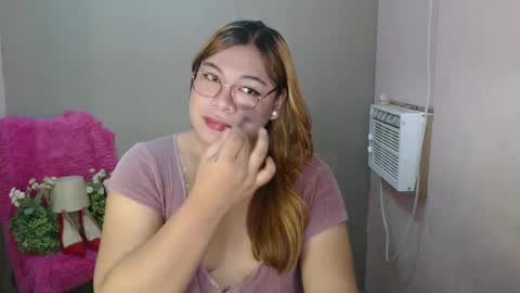 Snapshot of iana_whorexxx chatting on January 7, 1:06 am iana online show from January 7, 1:06 am