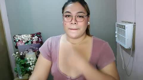 Snapshot of iana_whorexxx chatting on February 1, 6:32 am iana online show from February 1, 6:32 am