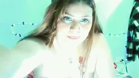 Snapshot of iansofy27 chatting on December 6, 10:18 pm ansifia online show from December 6, 10:18 pm