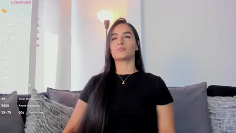 I A R A   online show from November 10, 2:56 pm