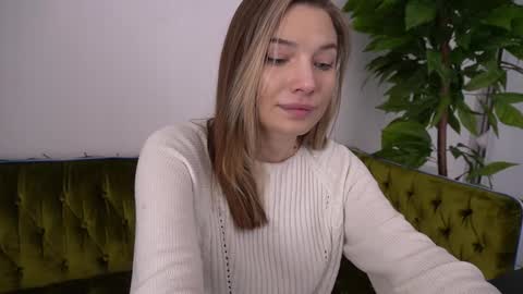 Danielle online show from January 13, 2:21 pm