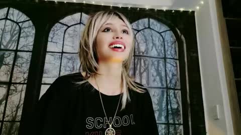  onlif4ns lizzy dolly online show from May 23, 11:58 pm