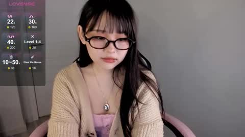 Hitomi   online show from September 25, 5:11 pm