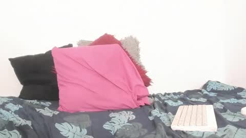 IckyXo online show from February 18, 11:00 am