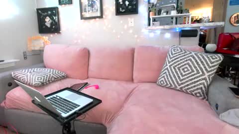 doubletrouble online show from November 4, 9:36 am