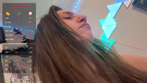 icyspice online show from June 2, 3:40 am