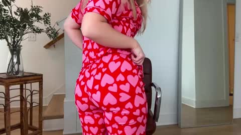 cassie online show from January 11, 7:16 pm