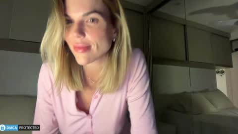 Ivy online show from June 3, 12:45 am