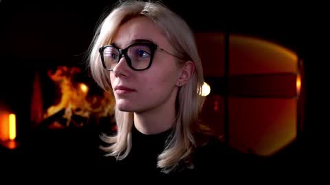 ileanacampbel online show from January 19, 5:15 am