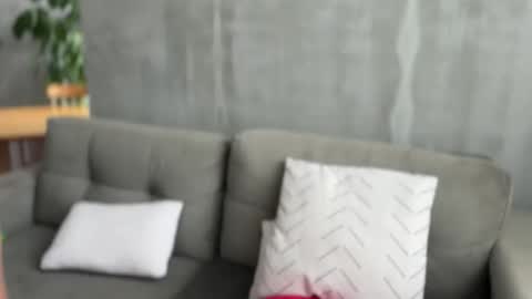 Kloe online show from April 4, 6:40 pm