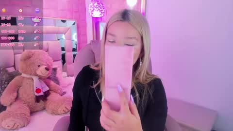 Snapshot of im__angelica chatting on October 6, 2:01 pm Ange online show from October 6, 2:01 pm