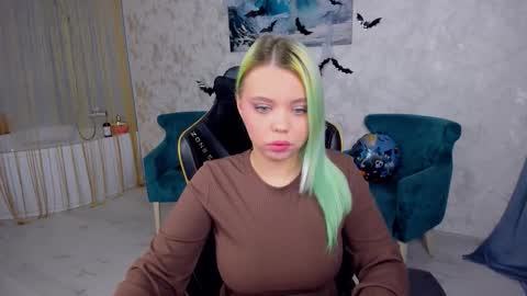 Roxy online show from November 4, 6:46 pm