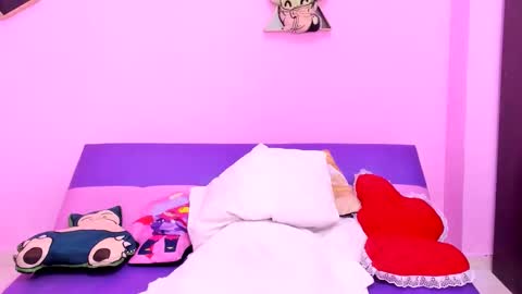 im_a_slut40 online show from September 18, 2:15 pm