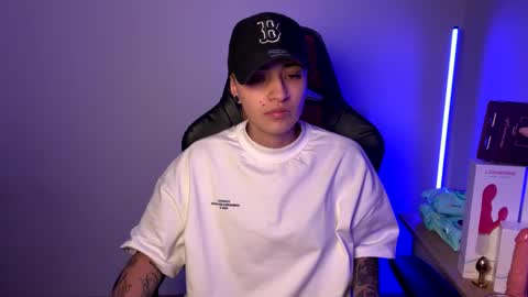 Laia online show from March 9, 3:32 am