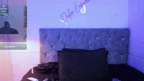 Mia online show from April 2, 5:32 pm