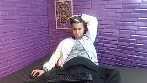 im_milan_rs online show from January 14, 10:38 am